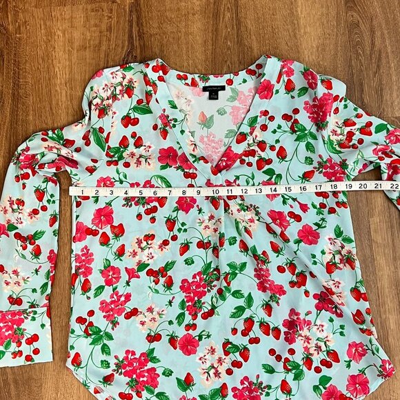 Ann Taylor Strawberry Floral Long Sleeve Top Sz XS - Picture 8 of 11